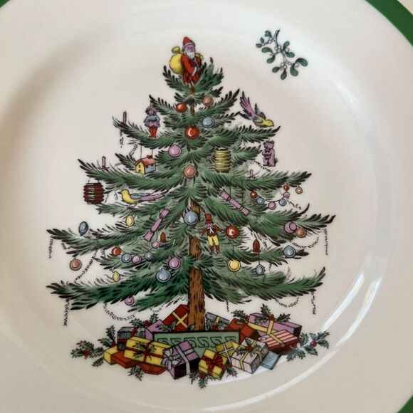1 Spode Christmas Tree Salad or Dessert Plate Holiday Santa Dinnerware S3324-A7 - Picture 2 of 4